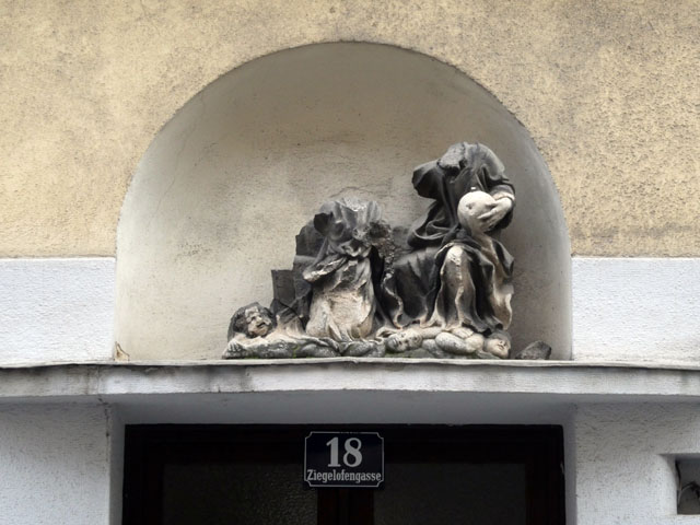 P1009067