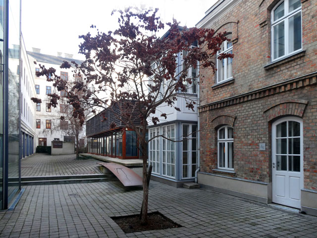 P1009110