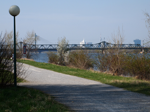09042011 (1)