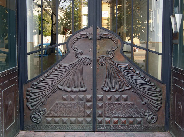 P8310056