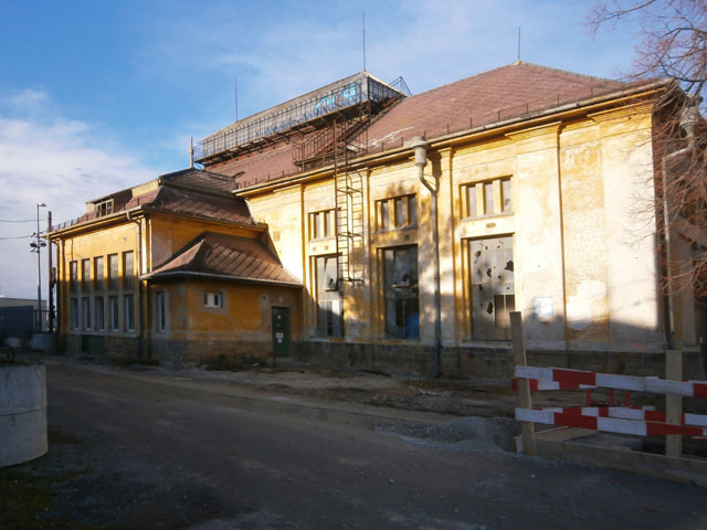PC270121