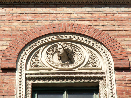 P8244208